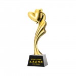Promotional Custom Love Heart Shape Golden Resin Trophy