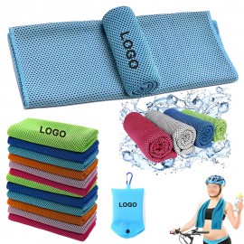 31 1/2" Quick Dry Microfiber Towel w/Carrying Pouch & Metal Carabiner Clip with Logo