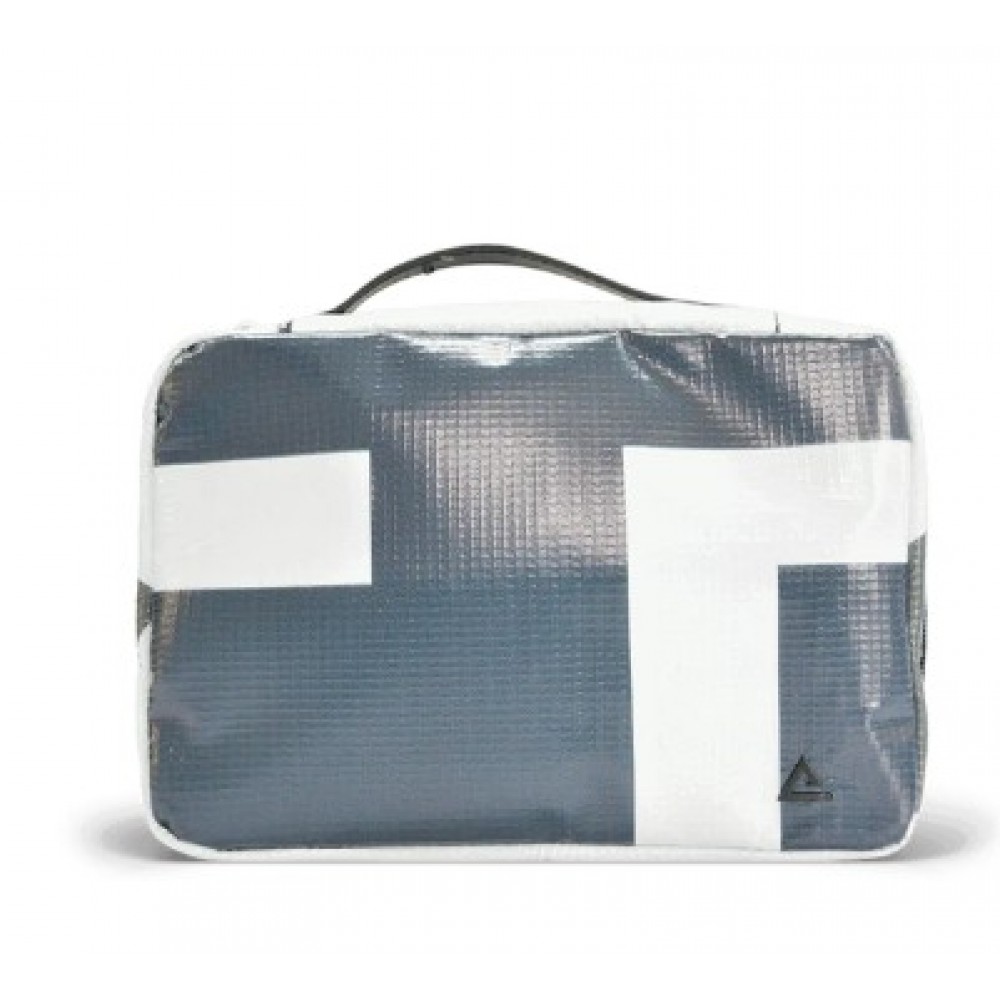 Rareform Vienna Hanging Toiletry Bag with Logo Rareform Vienna Hanging Toiletry Bag with Logo