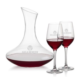 Personalized Hampton Carafe & Lethbridge Wine